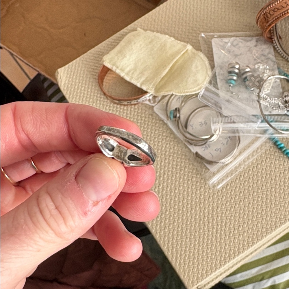 James Avery Retired Silver Pearl Ring - Picture 11 of 16